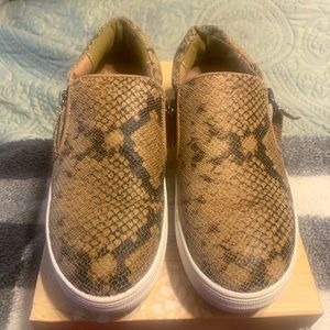 Cute faux snakeskin slip on